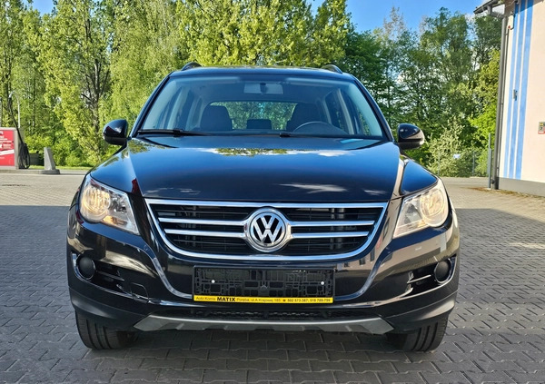 Volkswagen Tiguan cena 39990 przebieg: 198000, rok produkcji 2010 z Ozorków małe 301